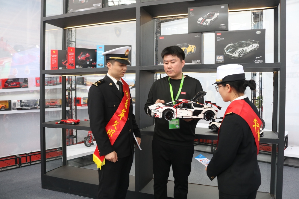 澄海海关到辖区企业开展政策宣传